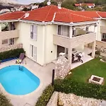 Mit Meerblick & Pool In - Villa-planina * باشْكا