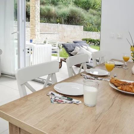 펜션 Mit Meerblick & Pool In - Villa-planina 바슈카