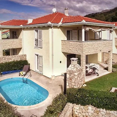 Holiday home Mit Meerblick & Pool In - Villa-planina